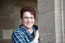 Neu in G&uuml;glingen: Seit April 2012 findet immer mittwochs von 16  - 17 Uhr eine offene Sprechstunde der Lebens- und Sozialberatung im Evang. Gemeindehaus, Oskar-Volkstra&szlig;e 14 statt.  Annette Walter, Sozialarbeiterin und Diakonin (B.A.) ist Ihre Ansprechpartnerin